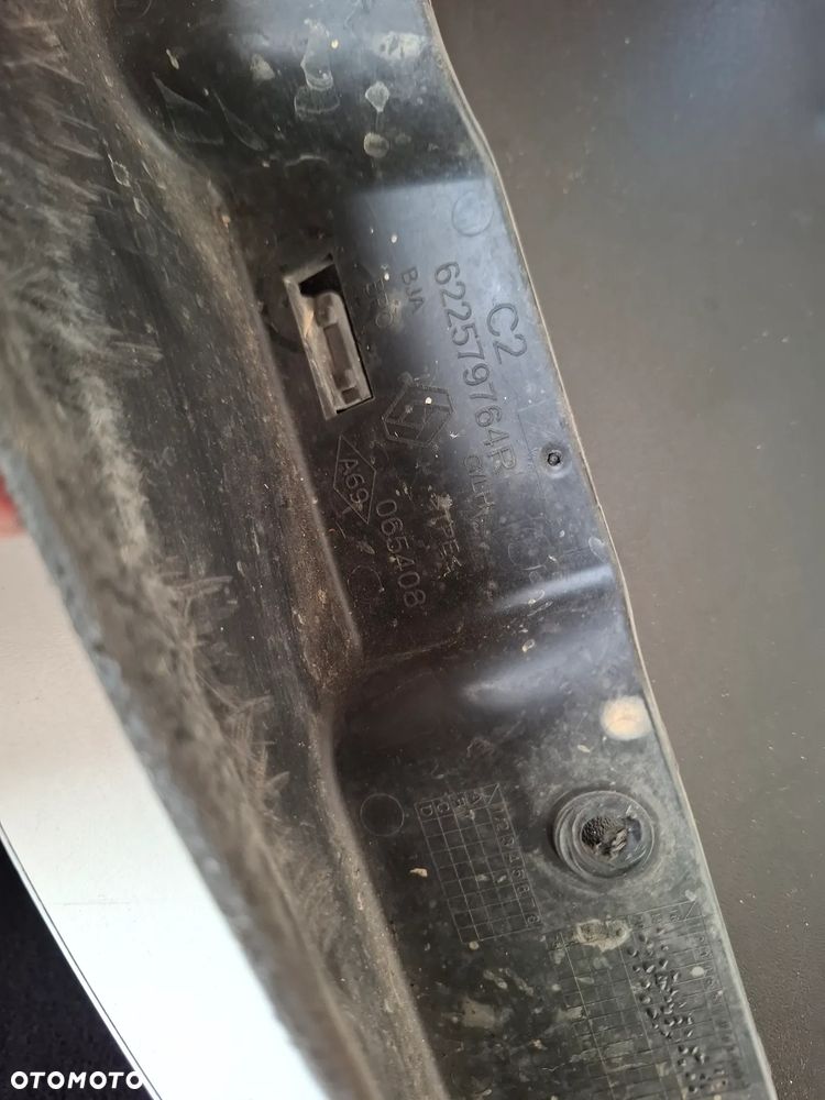 Renault Clio V chalapacz nadkola lewy przód 622579764R - 3