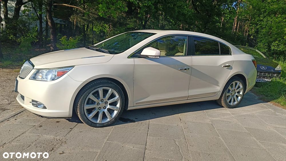 Buick Lacrosse - 25