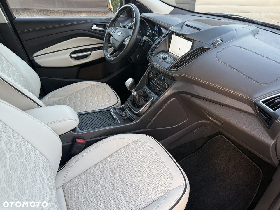 Ford Kuga Vignale 2.0 TDCi AWD - 29