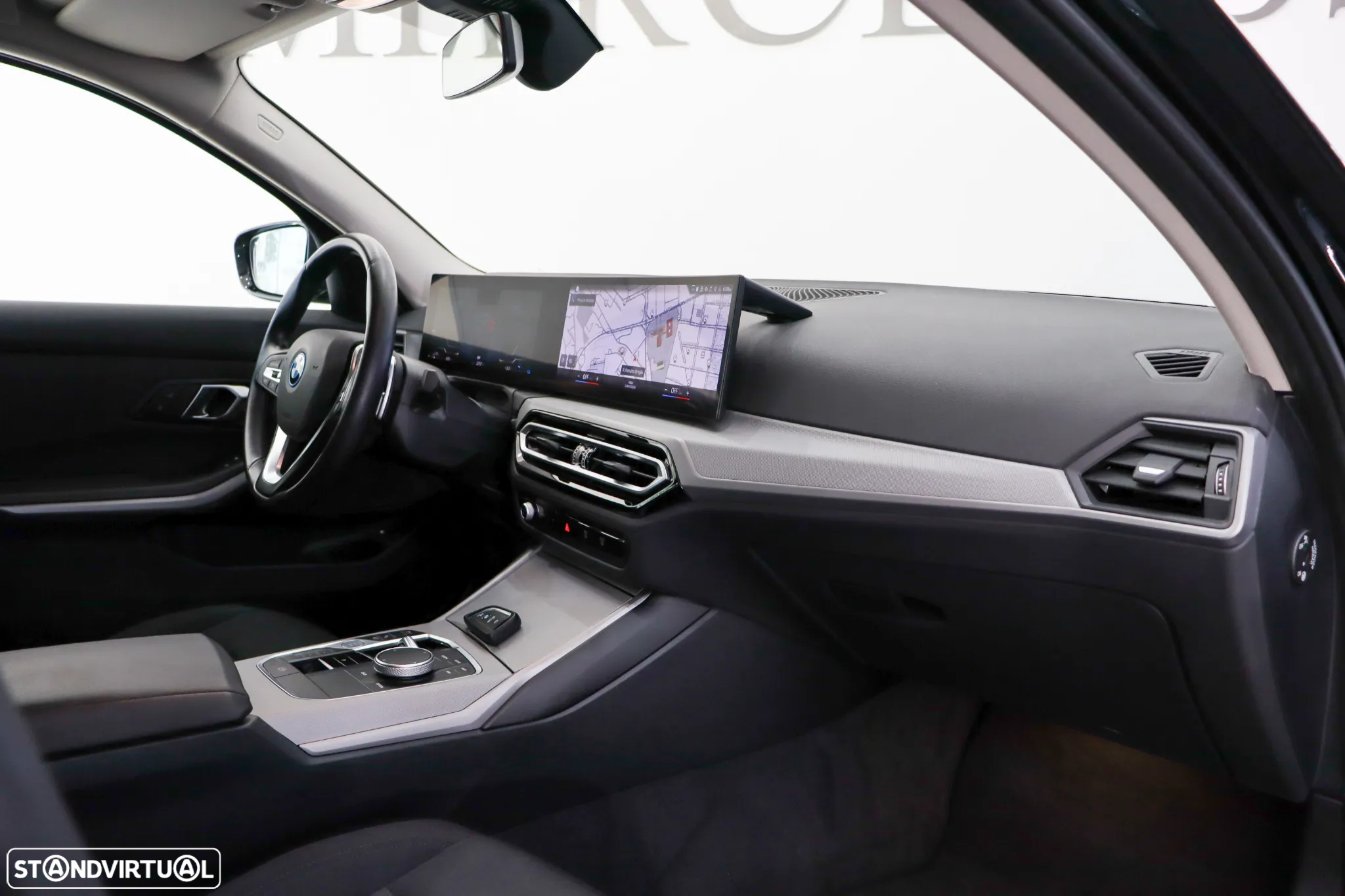 BMW 320 e Touring Auto - 30