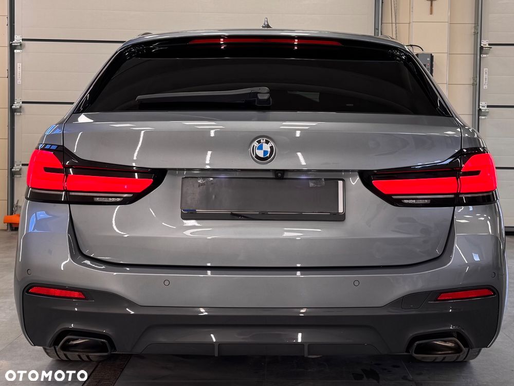 BMW Seria 5 530d xDrive mHEV M Sport sport - 11