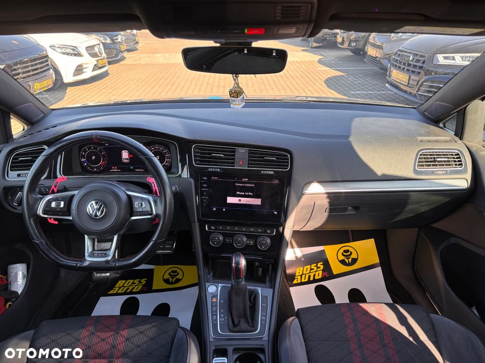 Volkswagen Golf - 19