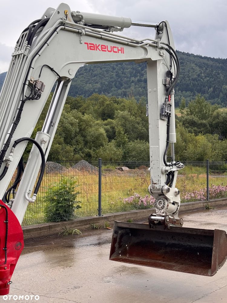 Takeuchi TB 250 - 9