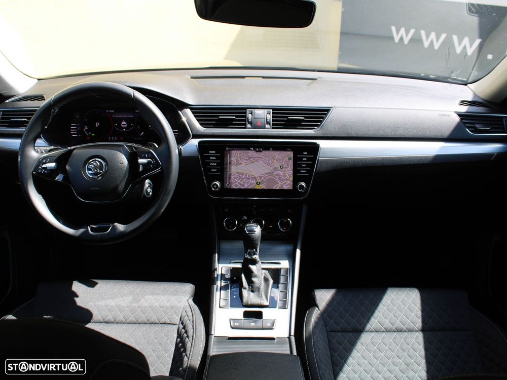 Skoda Superb Break 2.0 TDI Ambition DSG - 22