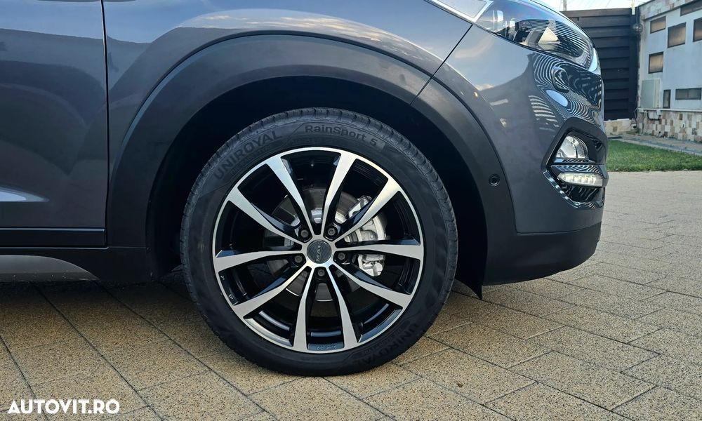 Hyundai Tucson 2.0 CRDI 4WD 6AT Luxury Pack+ - 17