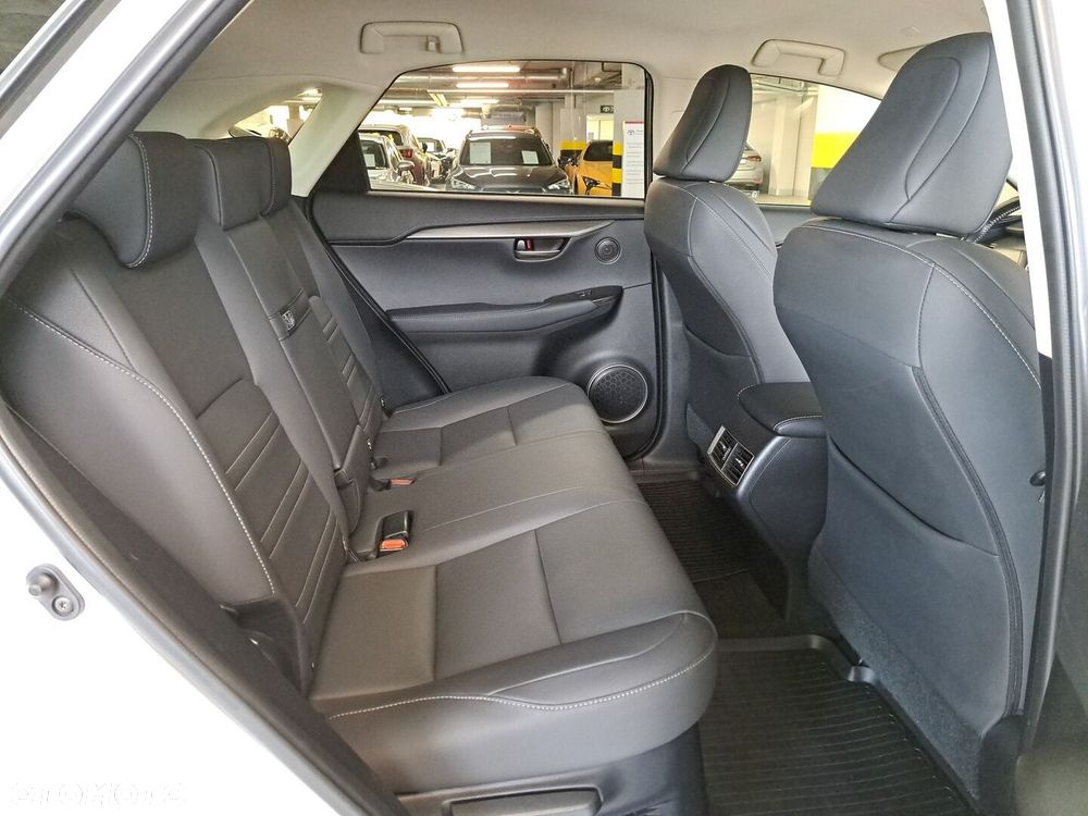 Lexus NX 300h F Impression AWD - 13
