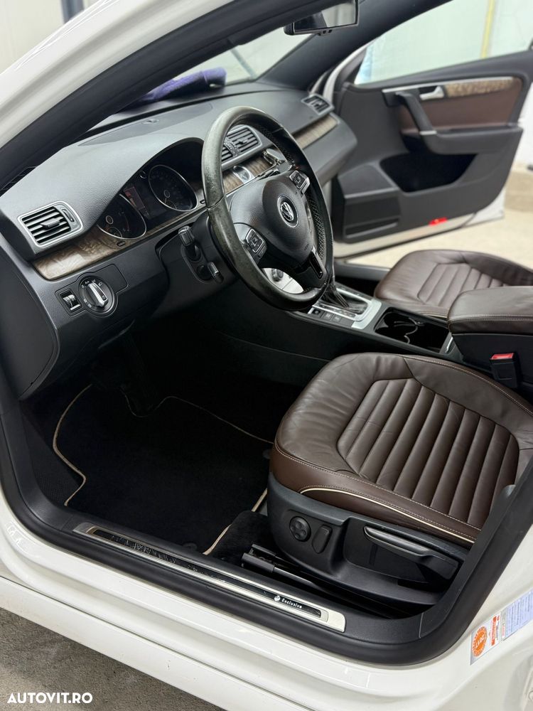 Volkswagen Passat Variant 2.0 TDI DSG BlueMotion Technology Exclusive - 9