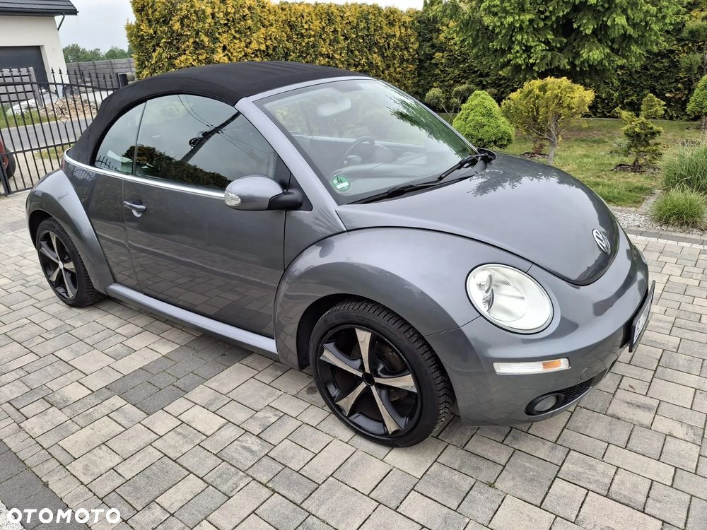 Volkswagen New Beetle - 1