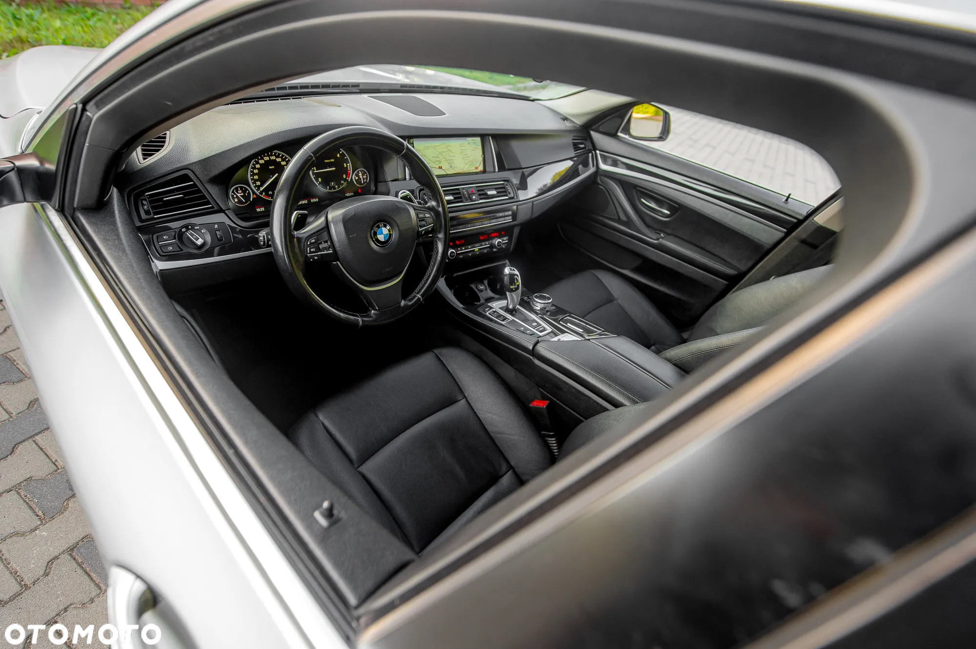BMW Seria 5 520d xDrive - 15