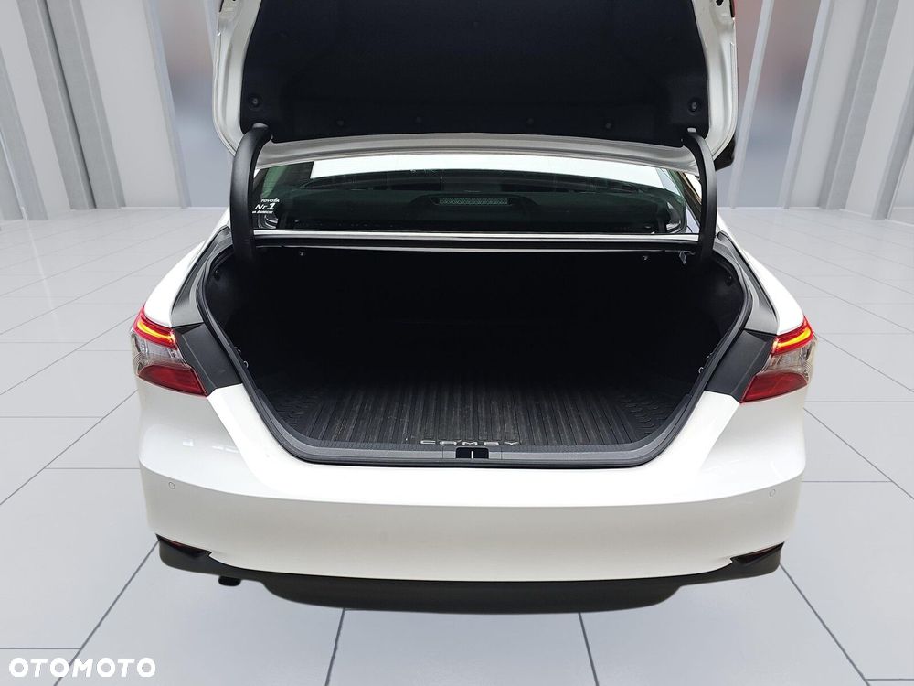 Toyota Camry 2.5 Hybrid Prestige CVT - 20