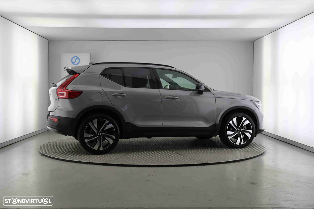Volvo XC 40 2.0 B3 Plus Dark - 5