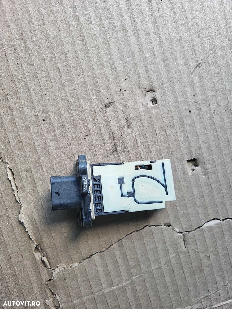 Debitmetru bmw f20 f30 f34 f36 f10 g30 x1 f48 x3 x4 x5 f15 motor B47 cod oem bmw 13628570107 - 1