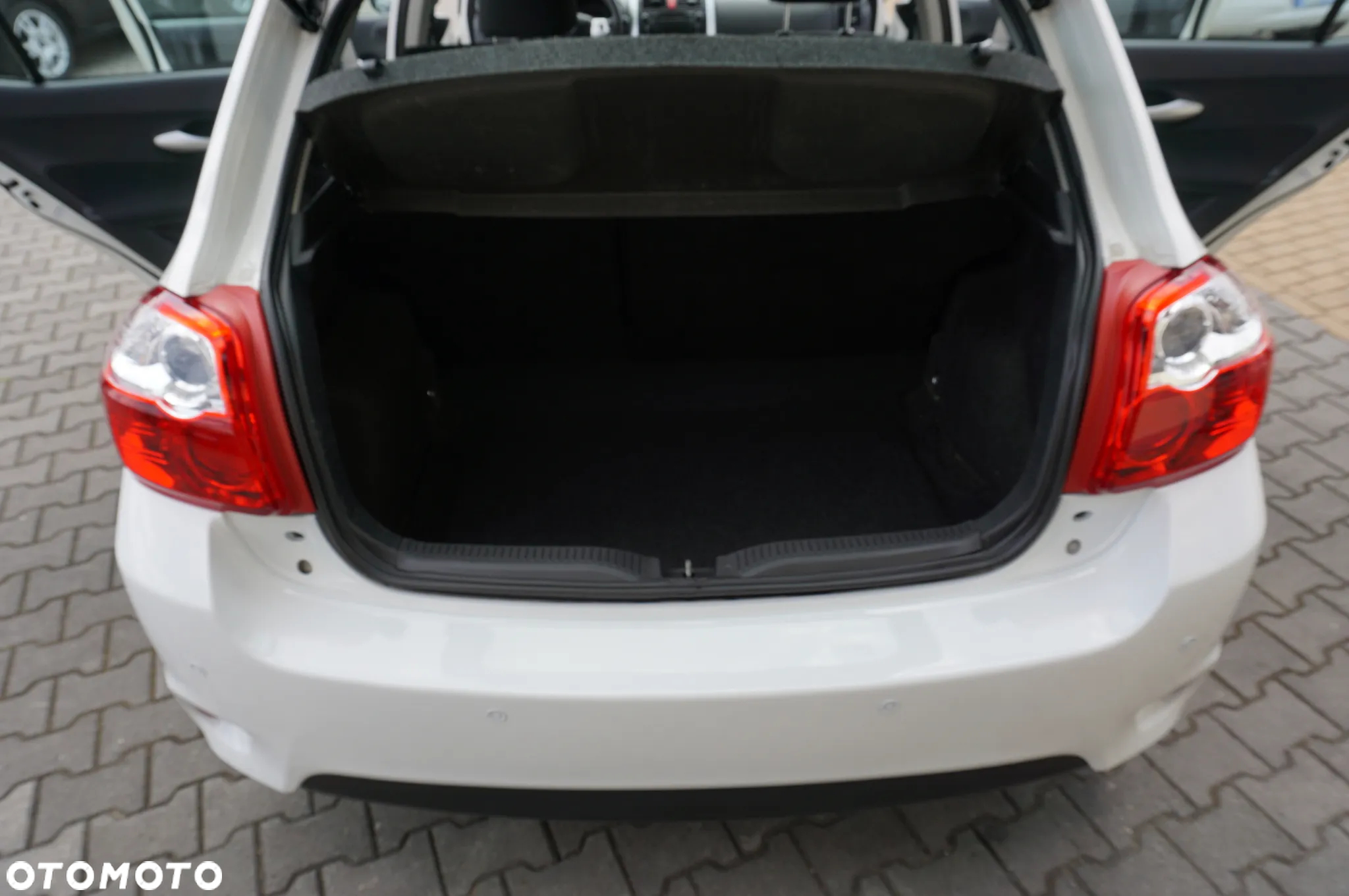 Toyota Auris 1.6 Comfort - 36