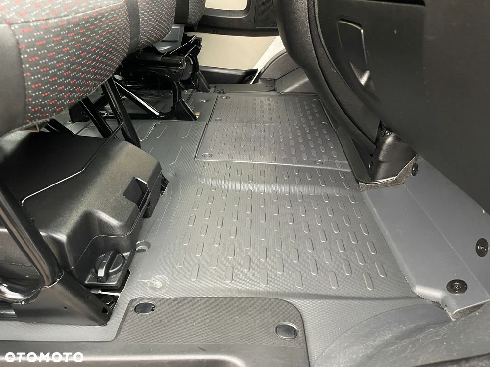 Peugeot Boxer Doka Brygadówka - 23