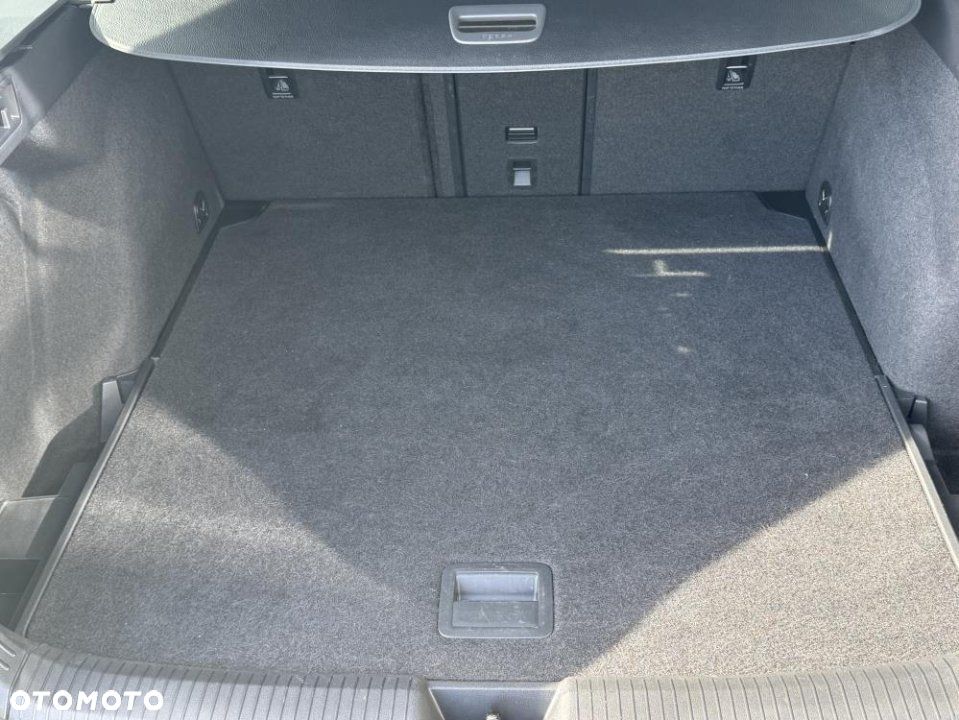Volkswagen Golf - 24