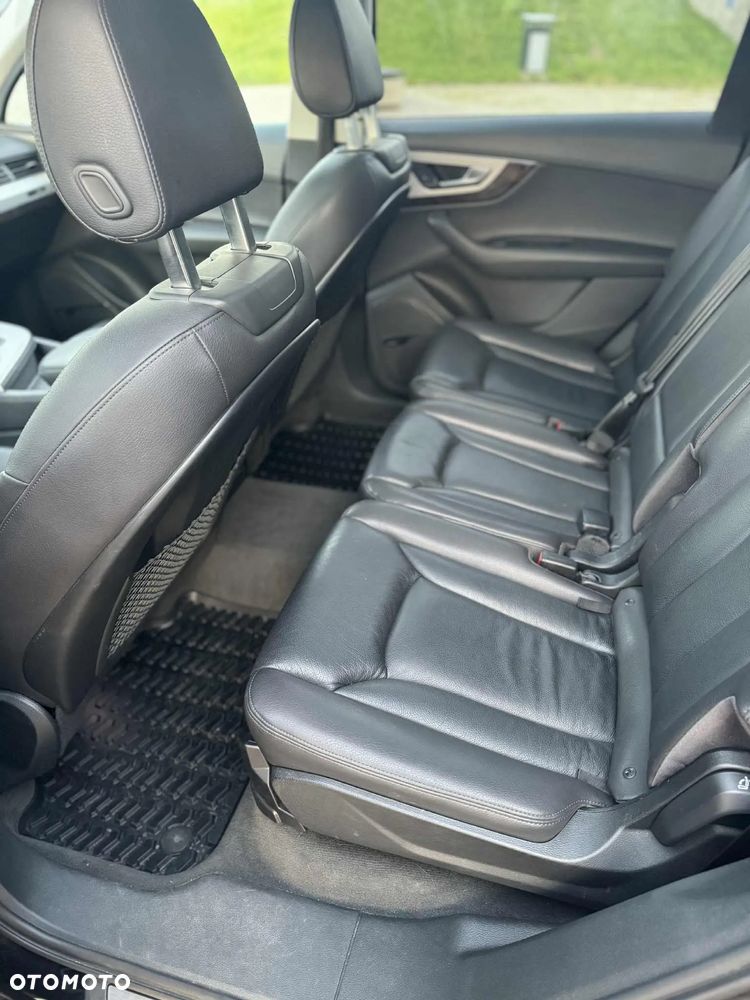 Audi Q7 - 25