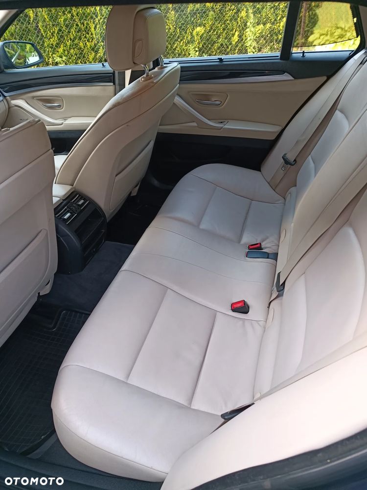 BMW Seria 5 520d - 13