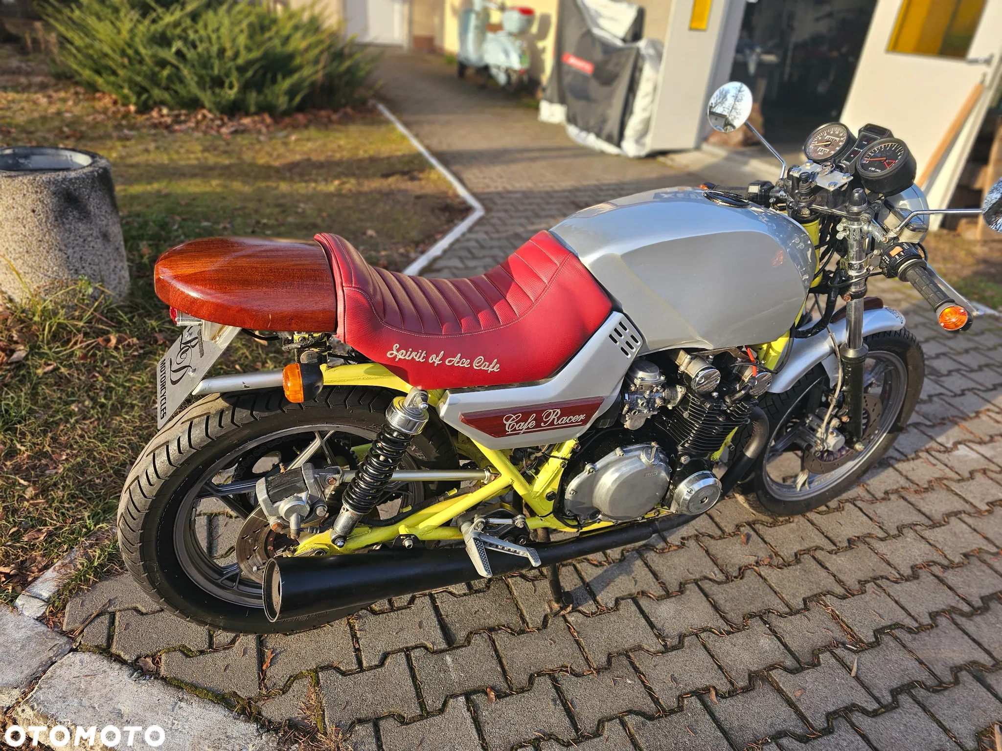 Suzuki GS - 3
