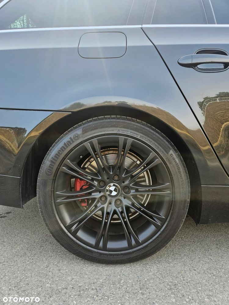BMW Seria 5 525d - 12