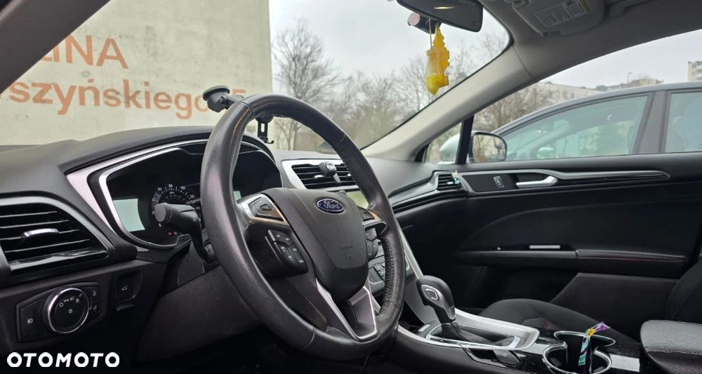 Ford Fusion - 6