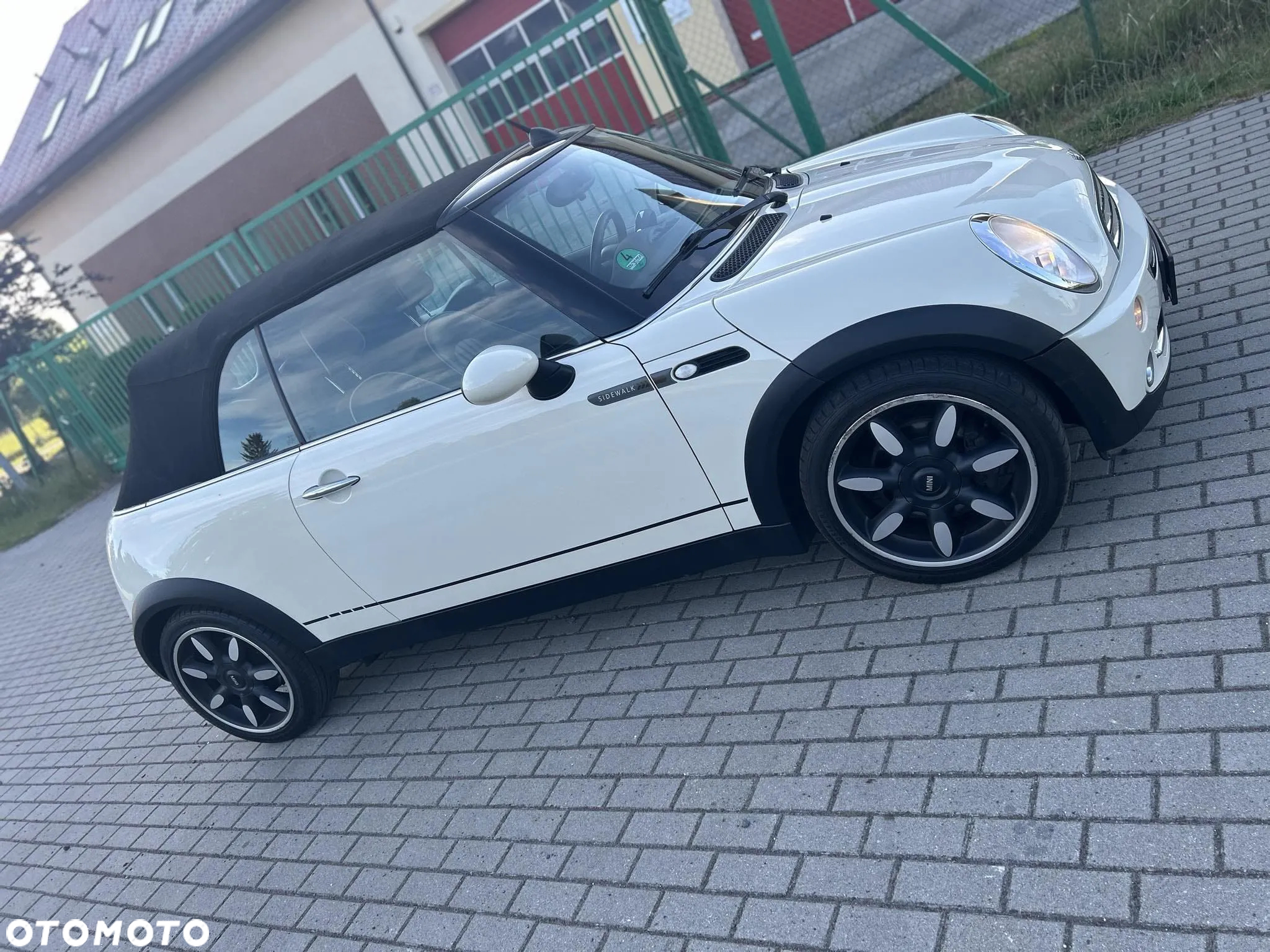 MINI Cooper Standard - 17