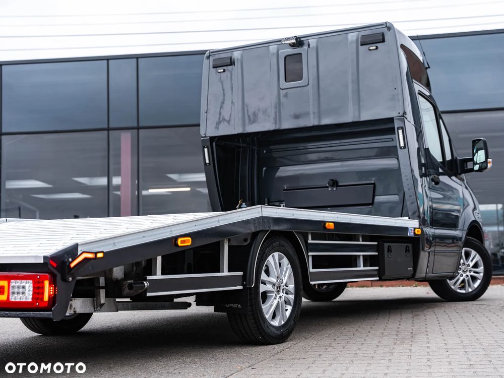 Mercedes-Benz Sprinter - 4