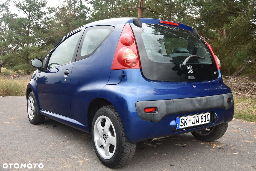 Peugeot 107 2008 photo 2