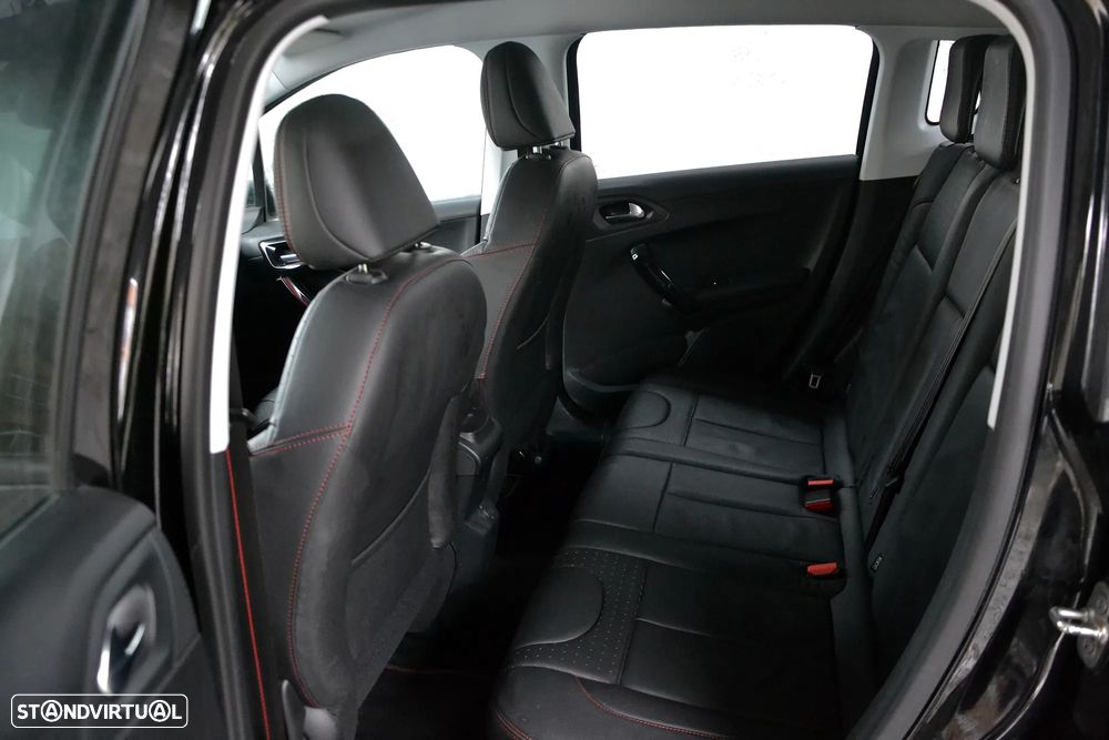 Peugeot 2008 1.2 PureTech GT Line EAT6 - 14