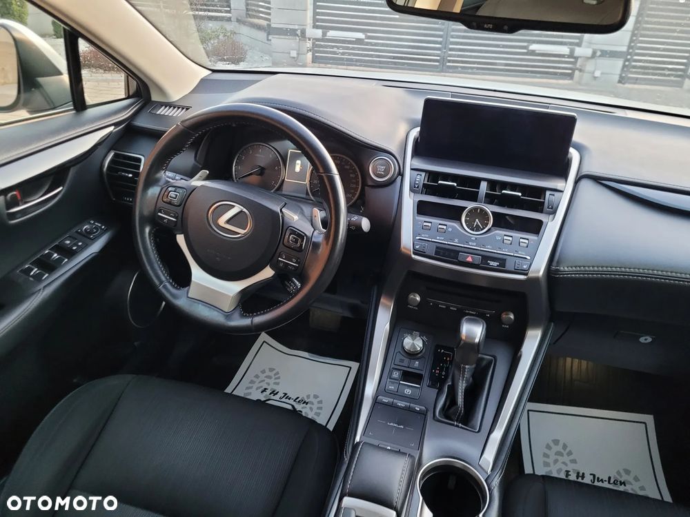 Lexus NX 300 Business Edition AWD - 19