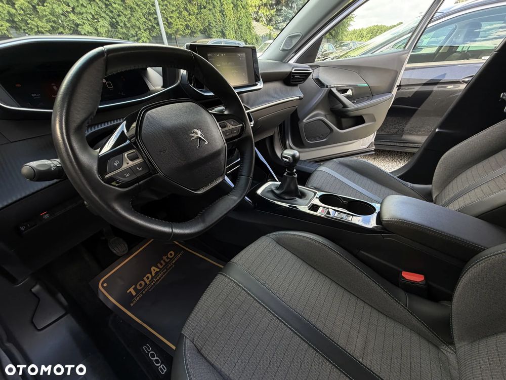 Peugeot 2008 1.2 PureTech Allure Pack S&S - 19