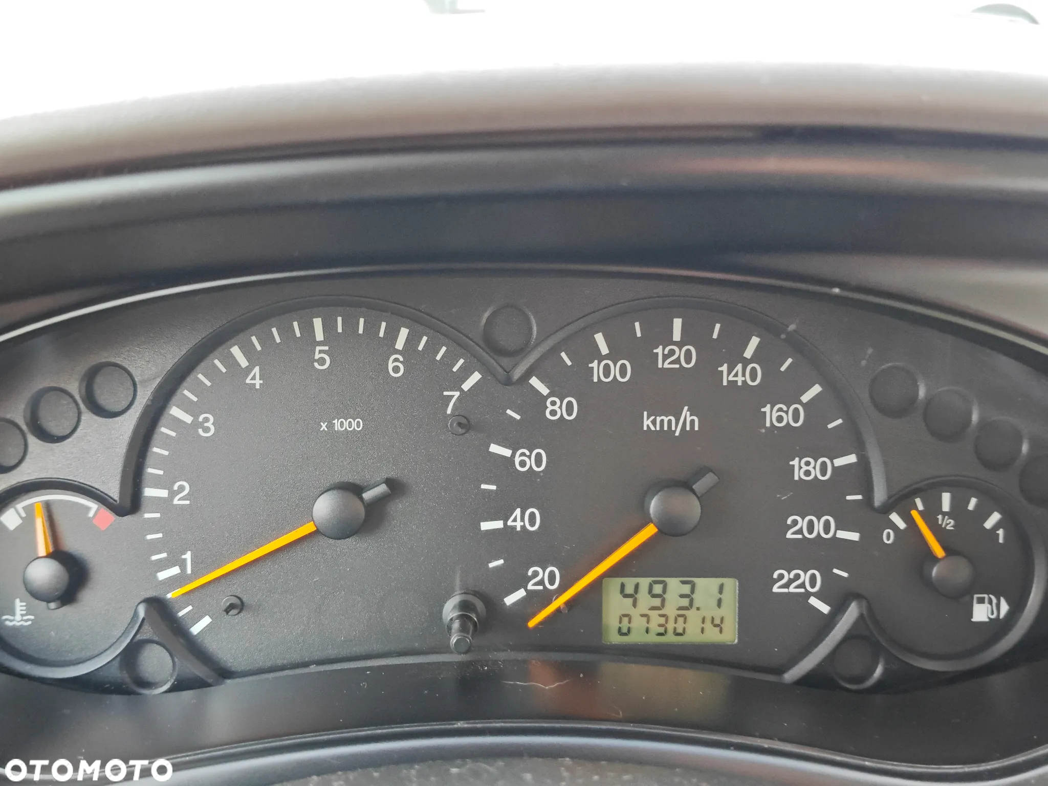 Ford Focus 1.8 Ambiente - 21