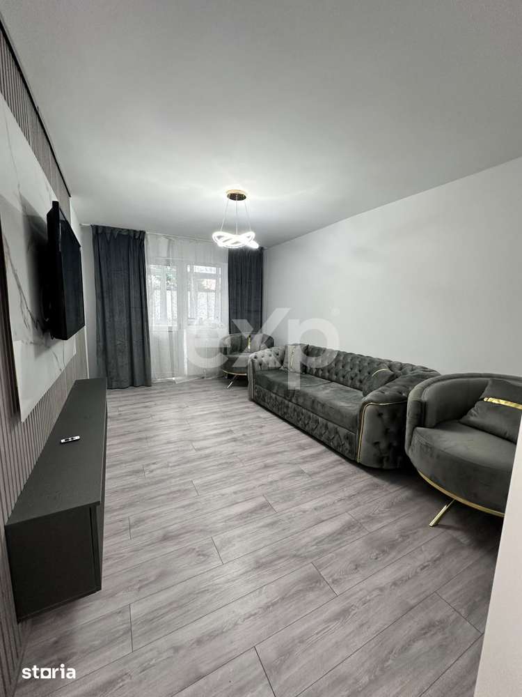 Apartament de vanzare – 3 camere , Micro 8 ,et 1 - Imagine principală: 4/13