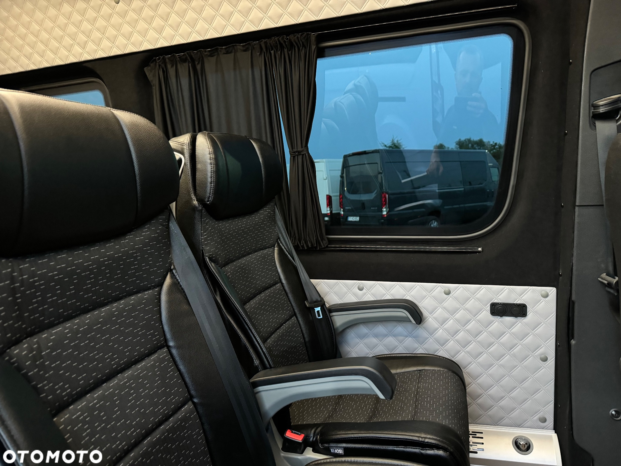 Mercedes-Benz Sprinter - 11