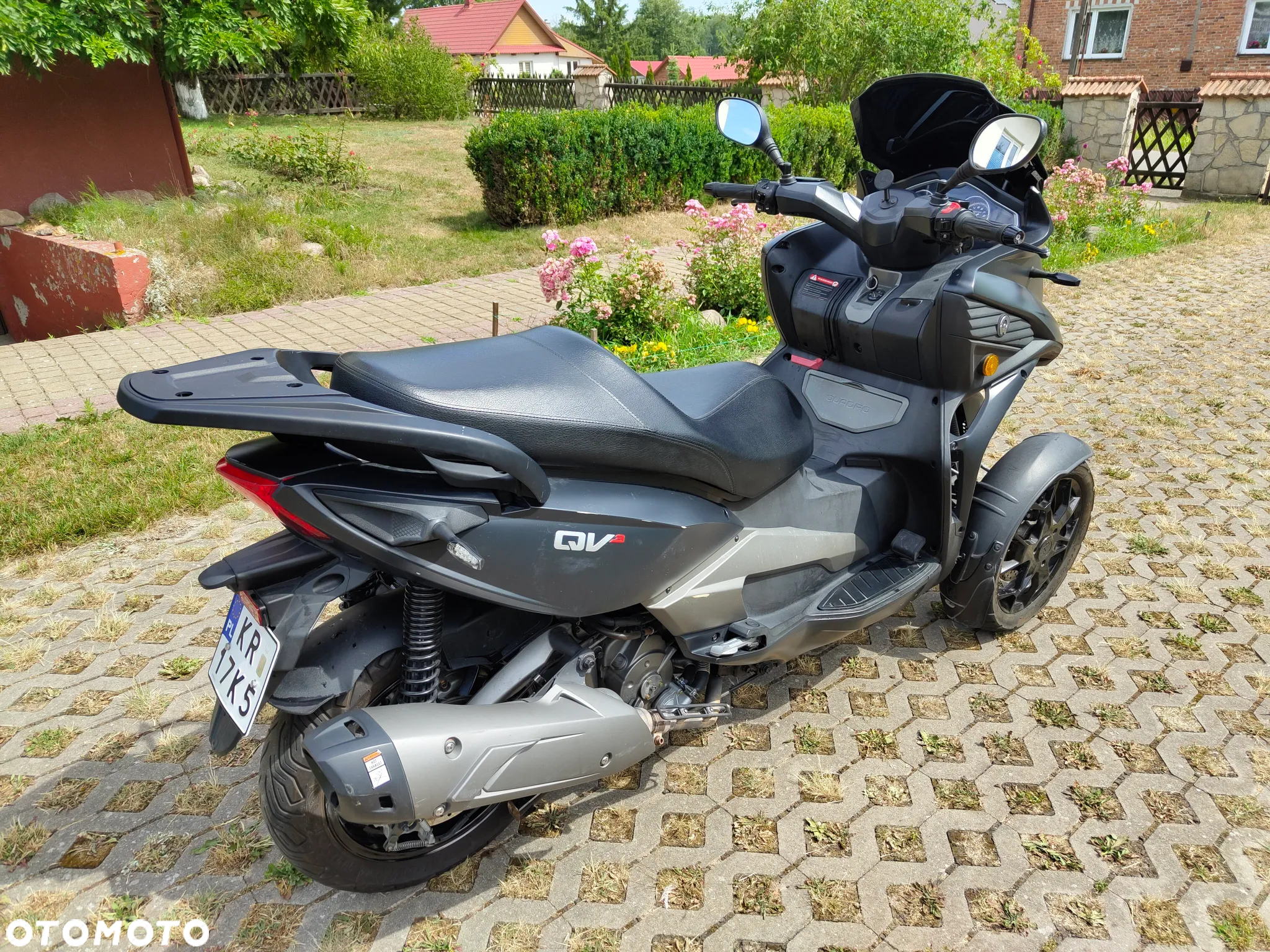 Piaggio MP-3 - 14