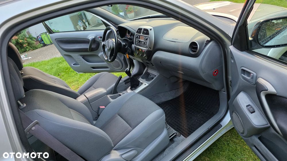 Toyota RAV4 4x4 Sol - 35