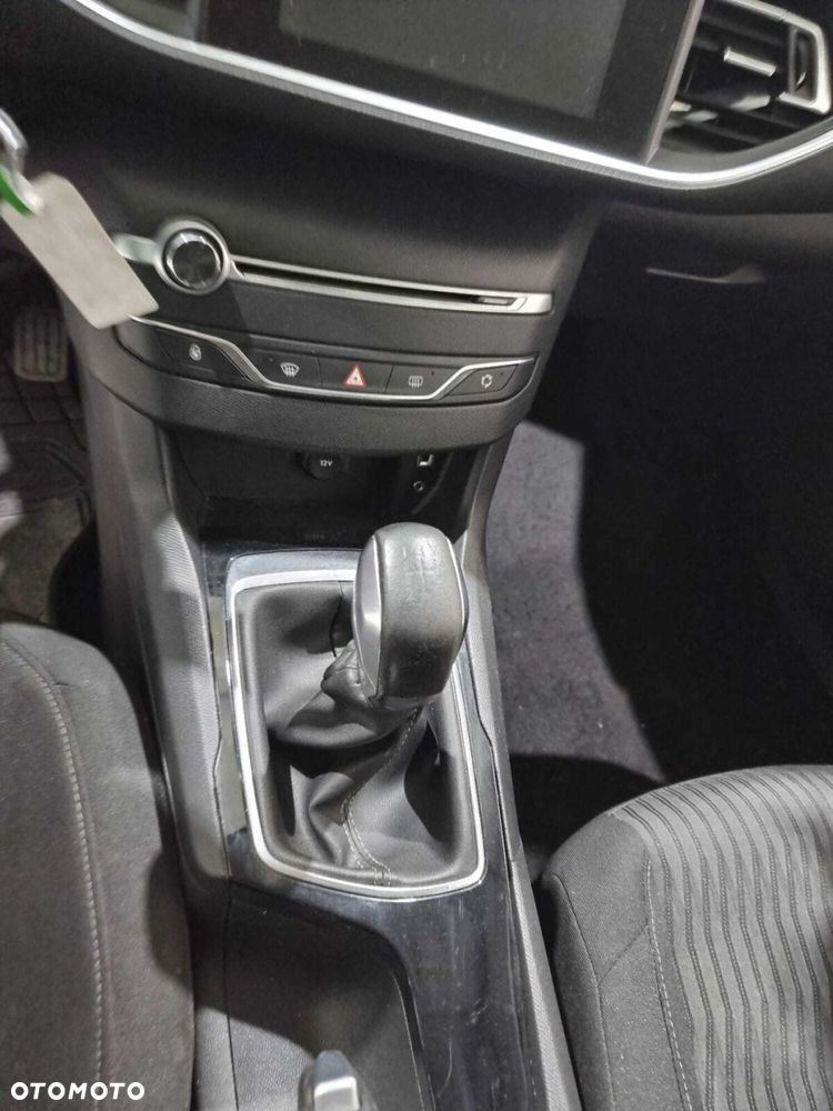 Peugeot 308 - 18