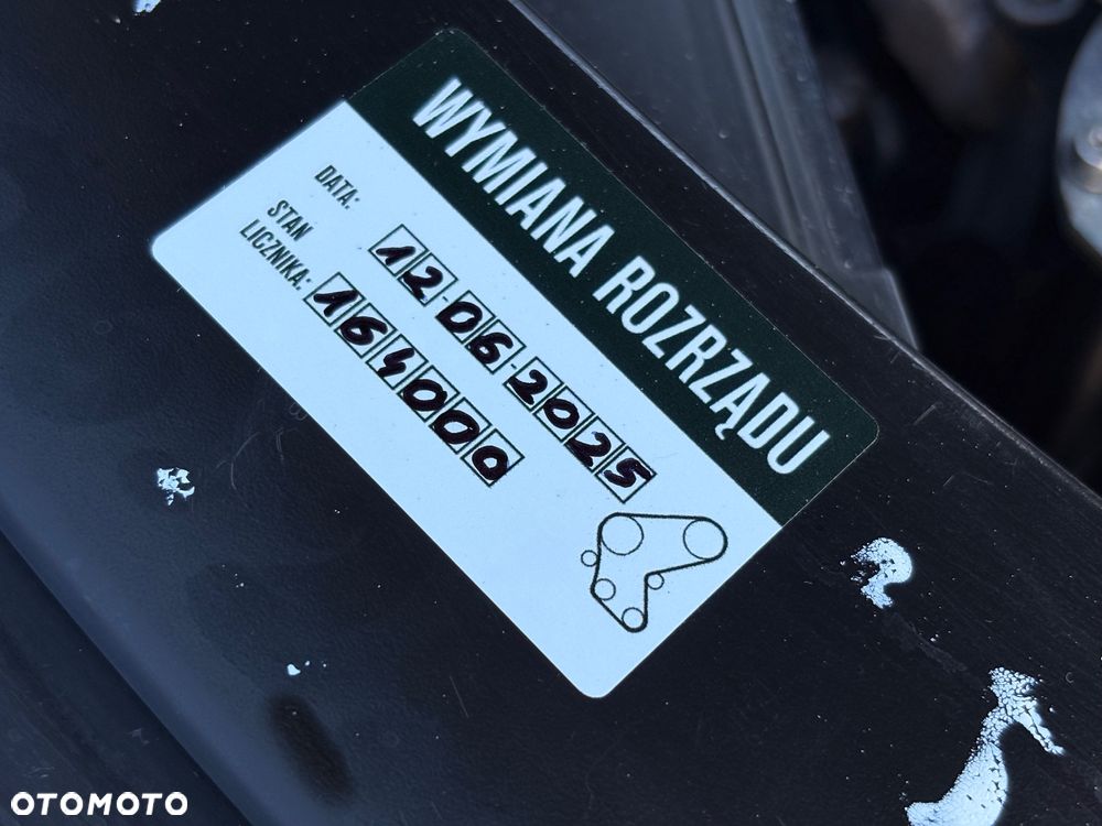 Volkswagen Tiguan 2.0 TDI DPF BlueMotion Technology Lounge Sport & Style - 25