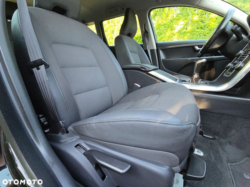 Volvo V70 D3 Kinetic - 27