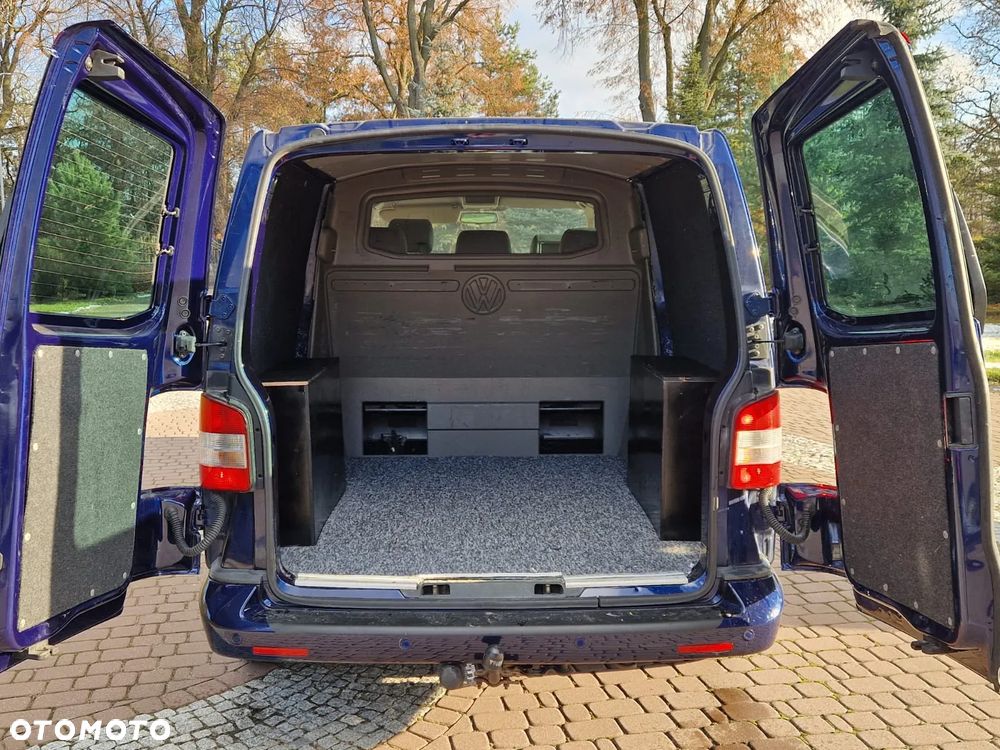 Volkswagen Transporter - 28