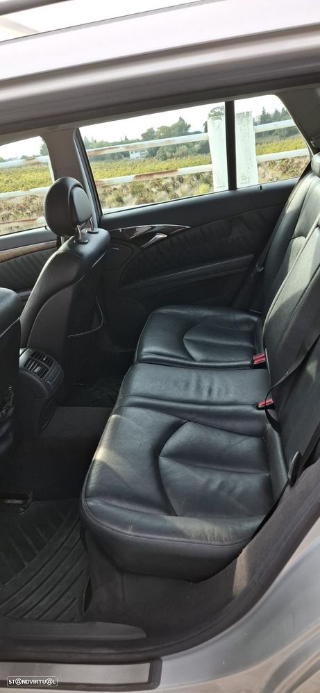 Mercedes-Benz E 220 CDi Avantgarde - 24