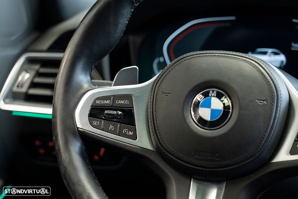 BMW 320 d Pack Desportivo M Auto - 29
