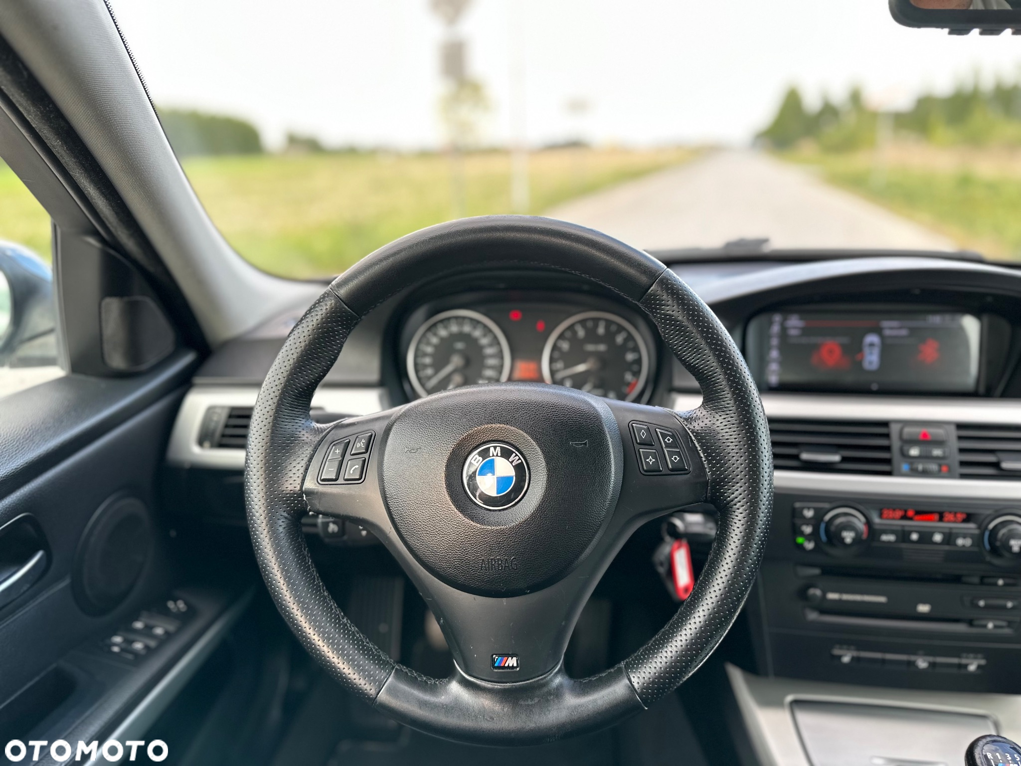 BMW Seria 3 330xi Touring - 18