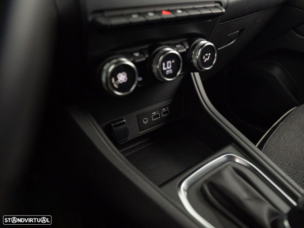 Mitsubishi ASX 1.6 PHEV Intense - 28