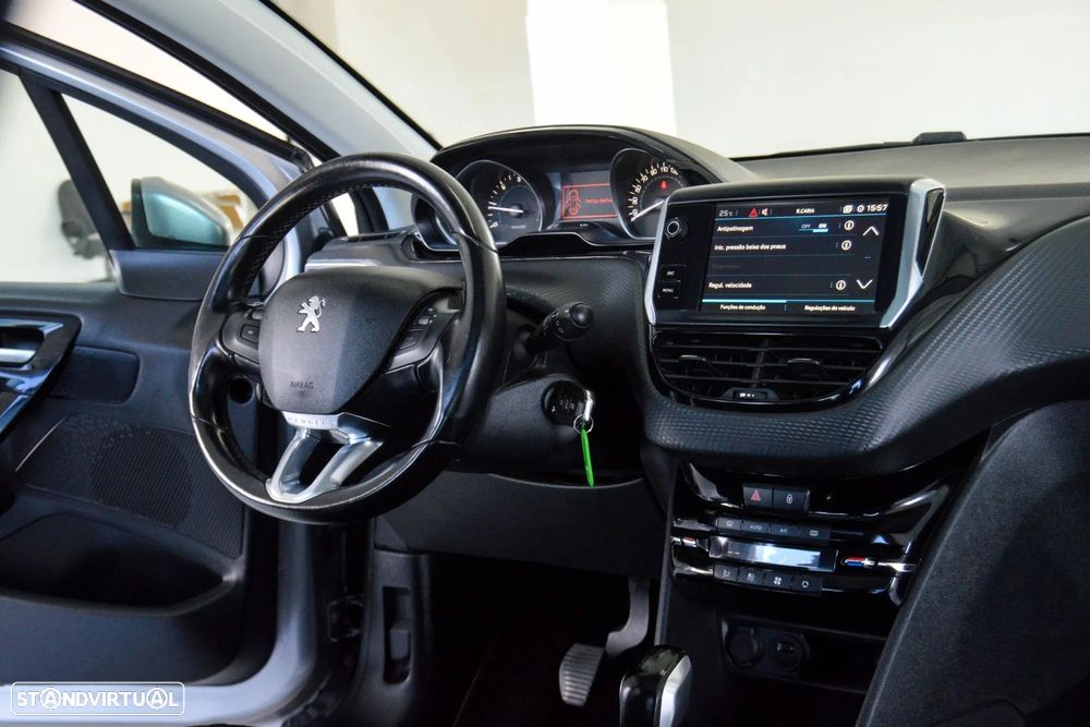 Peugeot 208 1.5 BlueHDi Allure - 28