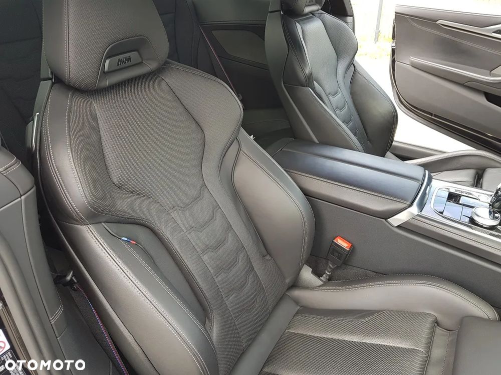 BMW Seria 8 - 28