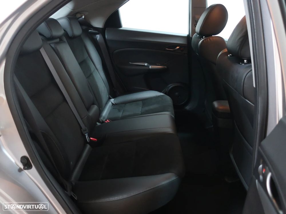 Honda Civic 1.4 i-VTEC Sport Edition - 25