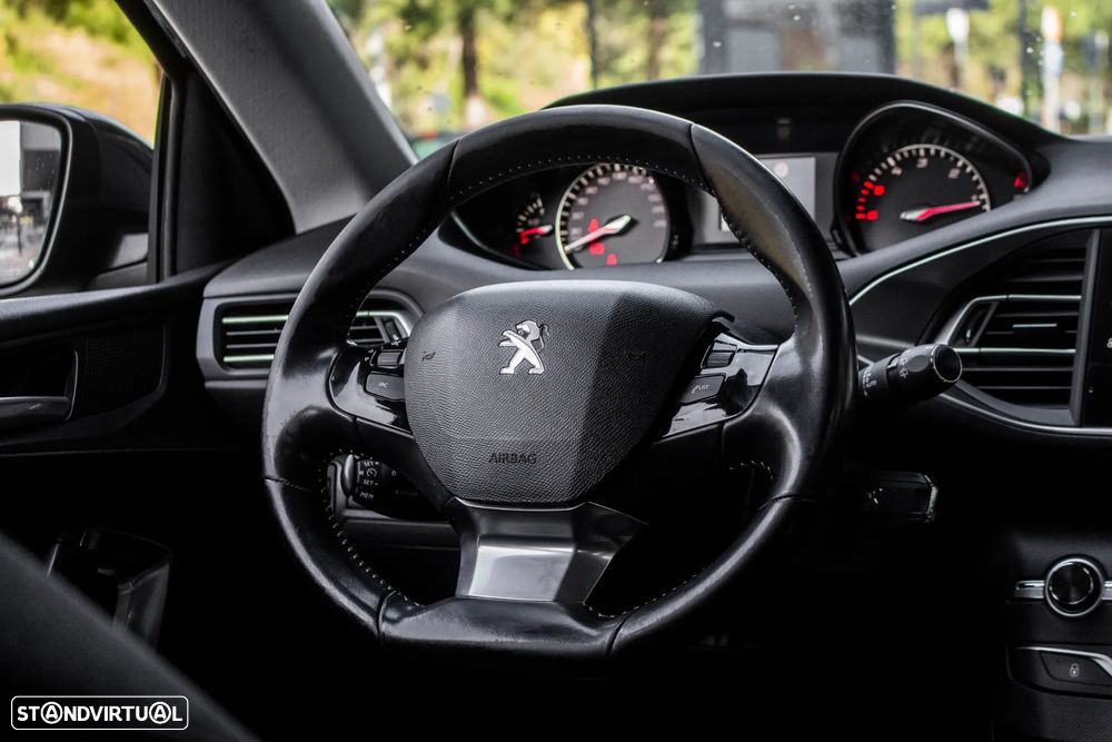 Peugeot 308 SW BlueHDi 130 Stop & Start Active - 30