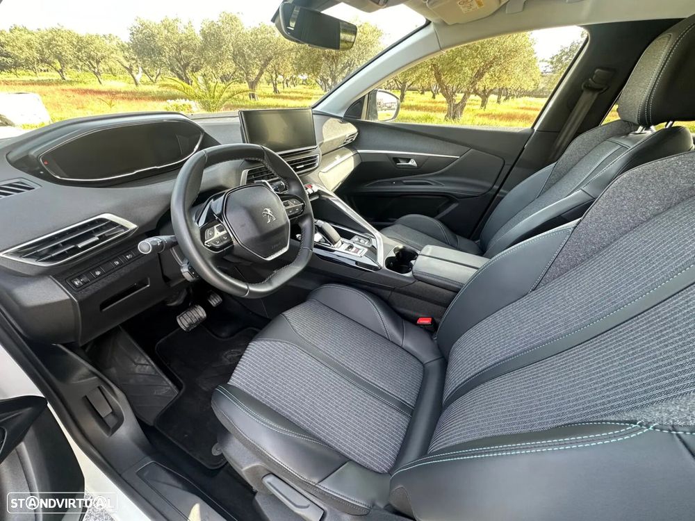 Peugeot 3008 1.6 Hybrid Allure e-EAT8 - 16