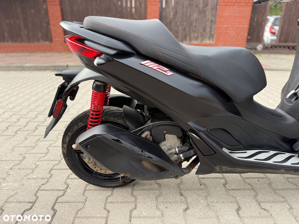Piaggio MP-3 - 10