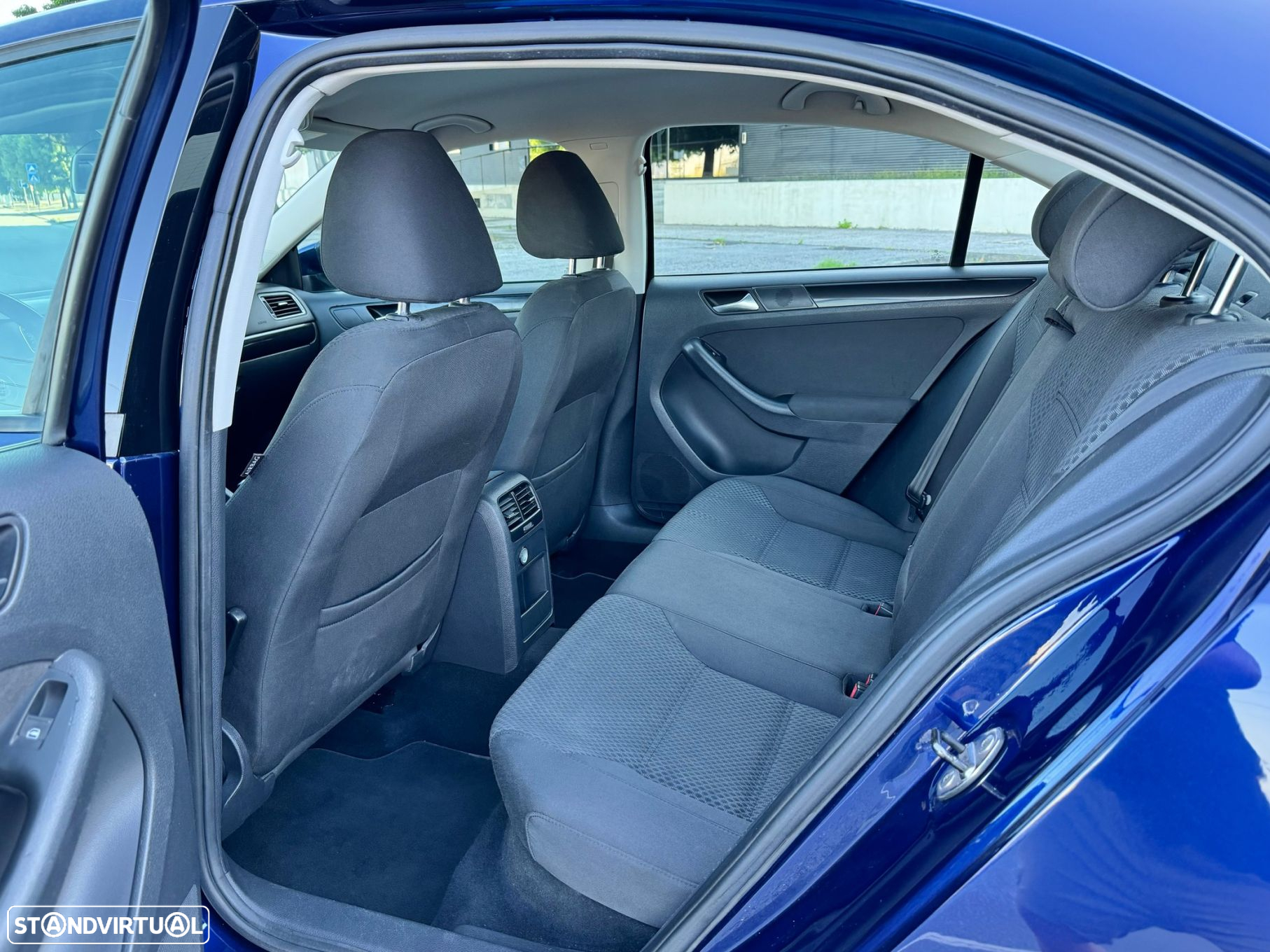 VW Jetta 1.2 TSi Comfortline - 4